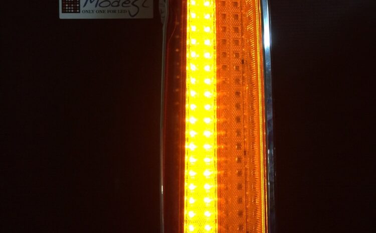 ハイエース LEDテールランプ不点灯修理（ステラファイブ製）