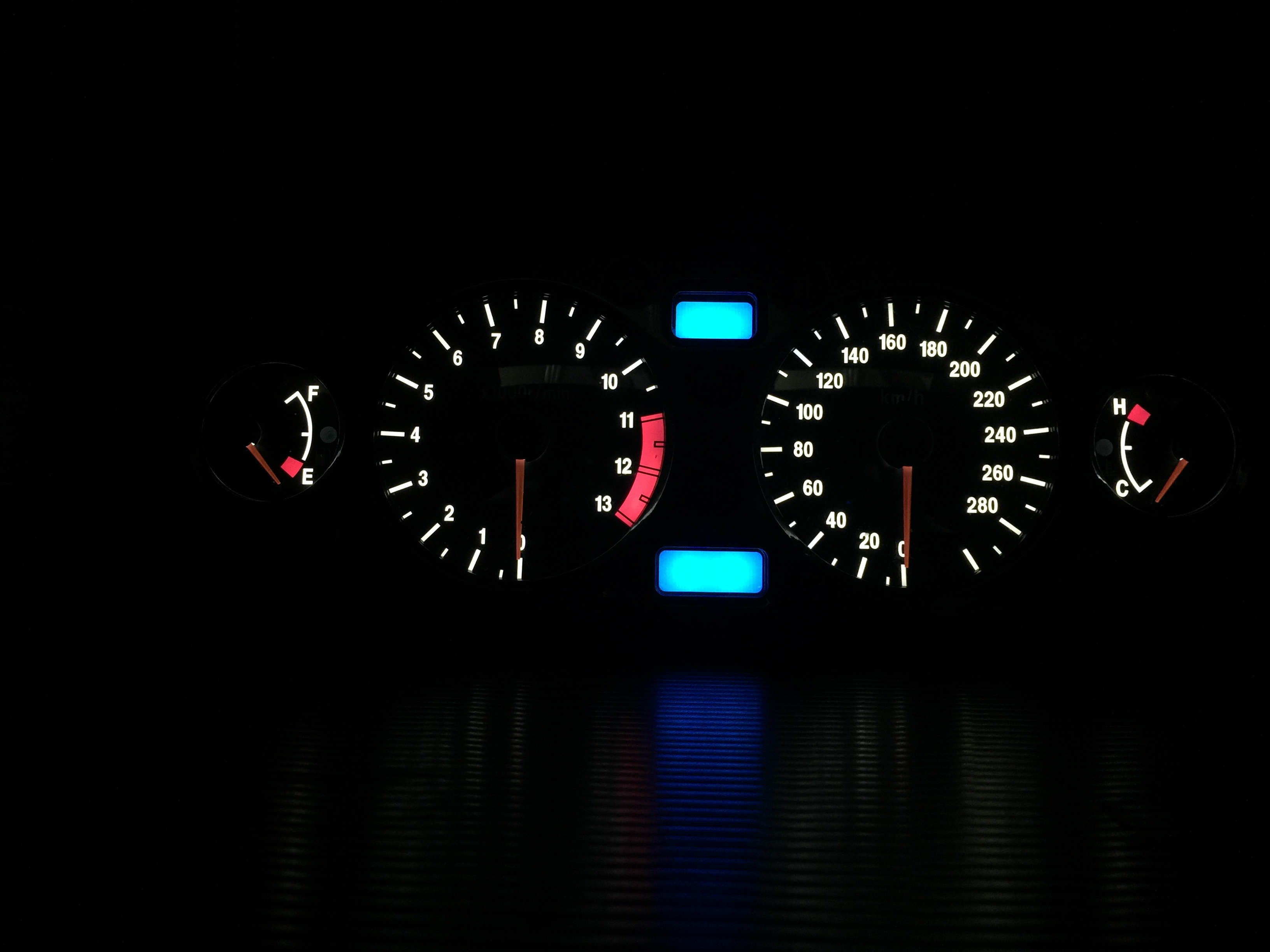 GSX1300隼初期型(前期) メーターパネルLED打ち替えカスタム